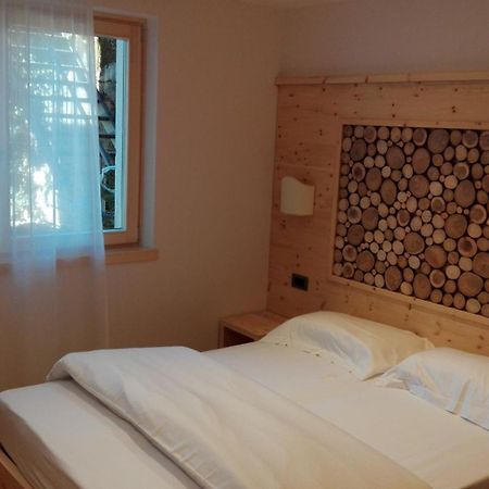 B&B Augusto Мадонна-ді-Кампільйо Екстер'єр фото