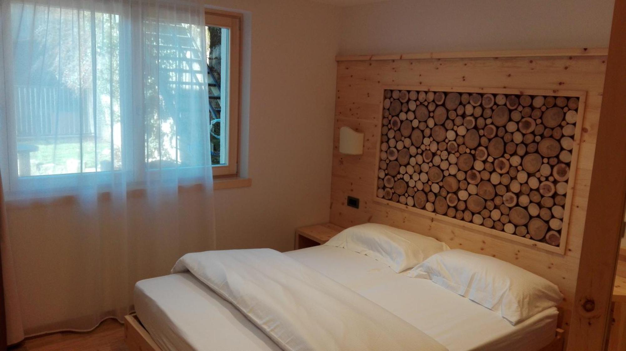 B&B Augusto Мадонна-ді-Кампільйо Екстер'єр фото
